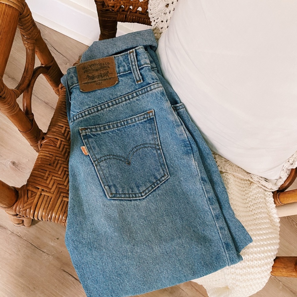 RARE vintage Levi’s - orange and white tab